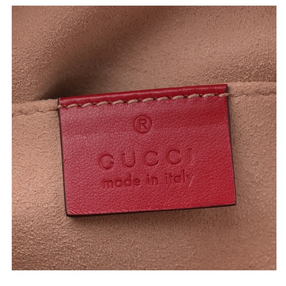 Gucci Red Chevron Leather Crossbody Bag with Gold GG - Picture 6 of 11